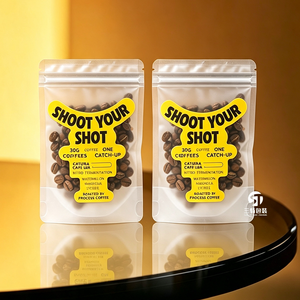Bolsas de plástico mate para granos de café con logotipo personalizado, MOQ bajo, directo de fábrica, impermeables, con cierre hermético y orificio para colgar. - Product Image 1