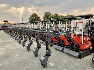 Mini-excavatrice de 1 tonne ERE10pro, excavatrice compacte sur chenilles avec 120. Béquille de déviation pour l'agriculture et la construction - Product Image 6