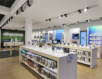 Conception moderne de magasin de vente au détail d'ordinateurs, showroom d'ordinateurs portables électroniques, conception de magasin d'ordinateurs