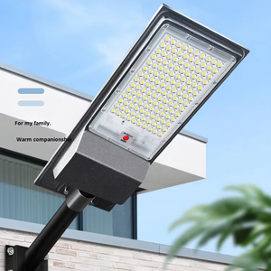 أضواء شوارع تعمل بالطاقة الشمسية مقاومة للماء مع مستشعر حركة وجهاز تحكم عن بعد، 6500 كلفن، إضاءة من الغسق حتى الفجر لمواقف السيارات والمرائب الخارجية - Product Image 6