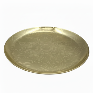 Assiettes de charge en métal au design élégant Assiettes de charge dorées disponibles en plusieurs assiettes de service modernes au design et à la gravure - Product Image 1
