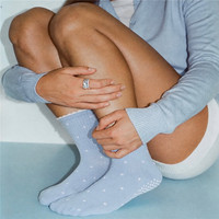 Chaussettes de trampoline antidérapantes avec logo personnalisé, chaussettes de yoga Pilates antidérapantes, chaussettes de compression à volants pour Pilates