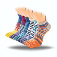 Vente en gros de chaussettes décontractées à 5 doigts en coton antibactérien et anti-odeurs pour hommes, respirantes, sublimation automnale