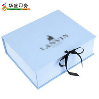 Boîte en carton rigide pliable avec logo personnalisé, recyclable, pour vêtements et chaussures, emballage écologique, boîte cadeau magnétique pliée