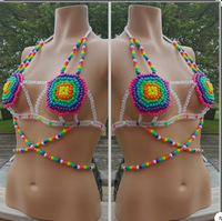 2026 Tenue de festival rave faite main avec perles Pony, Cache-maillot de bain sexy, Harnais Kandi, Haut perlé Halter, Chaîne de corps, Soutien-gorge Kandi arc-en-ciel