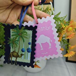 Colgante de cuero con estampado de camello y letras árabes del desierto, impreso con UV, estilo bohemio, para bolso, recuerdo promocional de HR Dubai - Product Image 4