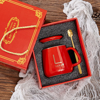 Ensemble de tasses à café en céramique en gros avec logo personnalisé, couvercle et cuillère, idéal pour les invités de mariage, les souvenirs d'entreprise et les cadeaux promotionnels