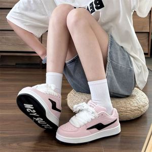 Chaussures de skate roses tendance pour femme, style coréen, hiver 2026, polyvalentes, décontractées, pour étudiantes - Product Image 4