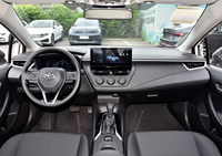 Toyota Corolla d'occasion, modèle 2016/2018/2024, intérieur en cuir, éclairage LED, faible kilométrage en stock