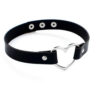 Collana regolabile da donna girocollo a cuore in pelle PU <span class=keywords><strong>Punk</strong></span> - Product Image 1