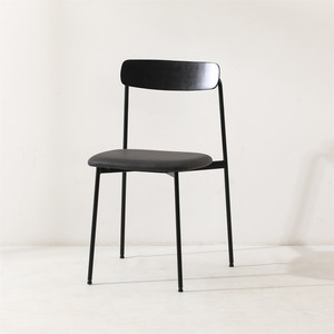 Bán buôn Scandinavian đồ nội thất thiết kế kim loại hiện đại chân gỗ trở lại Stackable ý Bắc Âu phòng ăn ghế với đệm - Product Image 6