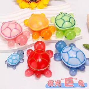 เต่าเรืองแสงสีแดงสด ของตกแต่งเรซิ่นขนาดเล็ก สำหรับตกแต่งสวน DIY ฤดูร้อน 2024 ผลิตจากเมืองอี้หวู่ - Product Image 4