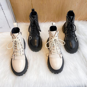 Mode croix-sangle couleur unie <span class=keywords><strong>bottes</strong></span> à lacets 2023 femmes Design amour bouton semelle épaisse Doc <span class=keywords><strong>bottes</strong></span> western cowboy <span class=keywords><strong>bottes</strong></span> - Product Image 3