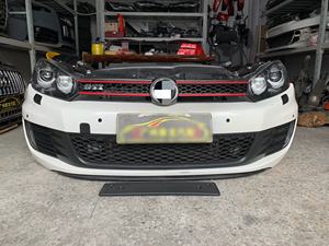 Pour VW <span class=keywords><strong>Golf</strong></span> MK6 GTI, lèvre de <span class=keywords><strong>pare</strong></span>-chocs <span class=keywords><strong>avant</strong></span> en fibre de carbone noire brillante, nouveau matériau ABS, état d'<span class=keywords><strong>occasion</strong></span>, fixation par boulons, 2010-2013 - Product Image 2