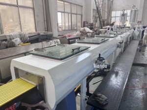 Ligne <span class=keywords><strong>de</strong></span> production <span class=keywords><strong>de</strong></span> plaques marines en PE haute capacité pour la Chine, machine <span class=keywords><strong>de</strong></span> fabrication <span class=keywords><strong>de</strong></span> plaques marines en HDPE, ligne <span class=keywords><strong>de</strong></span> production <span class=keywords><strong>de</strong></span> plaques marines en PE - Product Image 3
