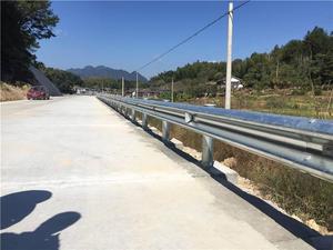 Autostrada nhúng mạ kẽm đường cao tốc W chùm đường Hộ Lan Tôn sóng linh hoạt chống va chạm hàng rào giao thông rào cản giao thông - Product Image 4