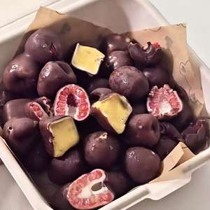 Kişiselleştirilmiş Lukebingbing Muzlu Çikolatalı Tatlı Dondurulmuş 150g Kutu Ambalajlı HELAL Sertifikalı OEM/ODM Mevcut - Product Image 4