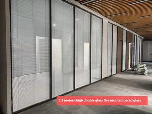 Mampara de Oficina Moderna de Alta Calidad, Marca Suzhuang, de Aleación de Aluminio y Vidrio Templado, Construcción Impermeable de Acero, para Bienes Raíces - Product Image 4