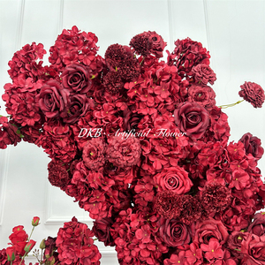 Camino de Flores de Delphinium y Rosas Rojas Artificiales Hechas a Mano al por Mayor, Ecológico y Ajustable para Arcos de Boda y Eventos - Product Image 5