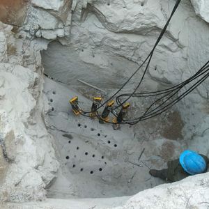 هيدروليكي محمول باليد للكهوف تحت الأرض وكسر الصخور الثانوية - Product Image 5