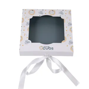 Caja de regalo atractiva con imán de papel de embalaje plegable con tapa de envío con logotipo personalizado de lujo con cinta