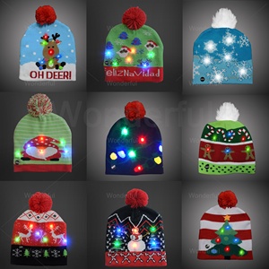 Bonnets courts en tricot lumineux à LED avec <span class=keywords><strong>pompon</strong></span>, chapeaux d'hiver festifs avec décorations de Noël pour les fêtes - Product Image 2