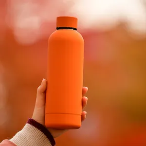 Botella de agua deportiva personalizada, termo aislado de acero inoxidable, mantiene el frío y la bebida caliente