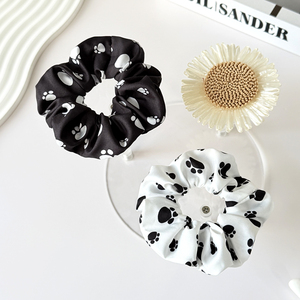 Scrunchies à motif de patte de <span class=keywords><strong>chien</strong></span> mignonnes pour femmes et filles, élastiques à cheveux pour queue de cheval, accessoires capillaires pour fêtes sur le thème des animaux avec motif personnalisé - Product Image 3