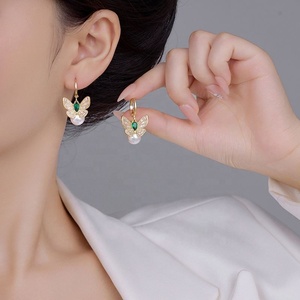 Pendientes de Perlas con Mariposa de Circonio Microincrustado Retro de Lujo Francés para Mujer, Accesorio de Moda Versátil de Alta Gama, Internet - Product Image 2