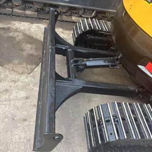 Mini-excavatrice sur chenilles SANY SY35U jaune, à rotation zéro, petite pelle pour travaux de construction et utilisation agricole - Product Image 6