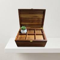 Boîte de rangement en bois grande capacité à taux de réachat élevé avec plateau réglable, boîte à souvenirs en bois d'acacia avec couvercle pour cadeaux et artisanat