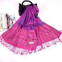 Vente en gros Écharpe Paisley Jacquard de style ethnique avec pompon Noix de cajou Châle en polyester Pashmina pour femmes pour l'automne