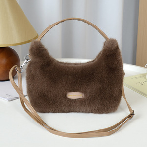 Bolso de felpa popular 2025, logotipo de marca para mujer, bolso cuadrado pequeño, piel de imitación bonita, bolso cruzado simple - Product Image 4