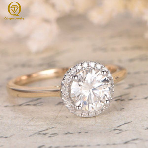 Bague pour femme Halo à taille brillant ronde en or 18 carats avec diamant de laboratoire haute clarté couleur D et certificat IGI – Style populaire - Product Image 2