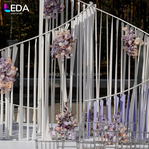 LEDA Rideau de scène moderne en métal pour mariage, draperie blanche à franges fluides pour la décoration de scène - Product Image 3