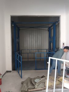 <span class=keywords><strong>Lift</strong></span> Barang Vertikal Baja Hidrolik Listrik dengan Kontrol Nirkabel, Tinggi Angkat 3m, Tombol Darurat untuk Keamanan Utama - Product Image 3