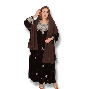 Robe longue Awais House pour femme, en polyester blanc écologique, col en V perlé, manches longues, unie, toutes saisons, modeste, pour mariage - Product Image 1