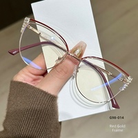 Nouvelles Lunettes Photochromiques Anti-Lumière Bleue pour Femmes 2025, Monture Métallique Pleine Cat-Eye, Motif Uni, Tendance Adulte