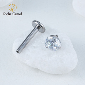 ไทเทเนียม ASTM F136 ขนาด 2.5/3/4 มม. พร้อมเพชร CZ แบบ Labret Stud ขนาด 16G สำหรับเจาะหู Tragus, Helix, Cartilage, Conch, Flatback, Earlobe และเครื่องประดับร่างกาย - Product Image 4