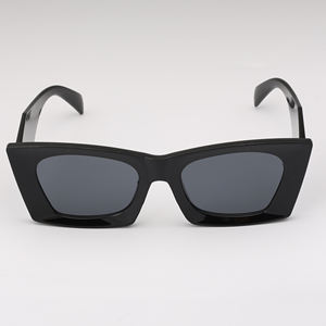 2025 Nouvelle Arrivée OEM Lunettes De Soleil Unisexe Avec Protection UV400 Couleur Pantone Disponible - Product Image 5