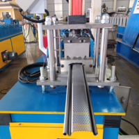 Machine de profilage à froid pour rails de porte de garage à enroulement, avec engrenage et moteur, pour lamelles de porte en aluminium HD