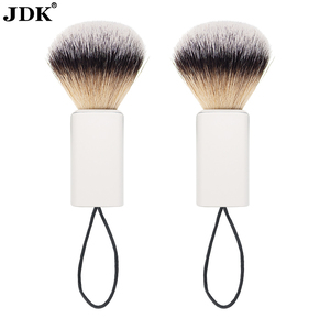 Vente en gros de blaireaux en plastique, <span class=keywords><strong>blaireau</strong></span> de barbier synthétique végan bon marché pour hommes rasage humide personnalisé pour le cou - Product Image 2