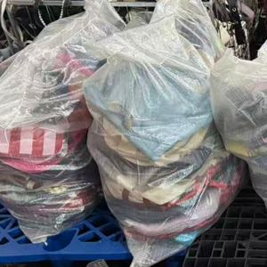 Sacs à dos <span class=keywords><strong>d</strong></span>'<span class=keywords><strong>occasion</strong></span> pour enfants et adultes, sacs <span class=keywords><strong>d</strong></span>'école <span class=keywords><strong>de</strong></span> seconde main pour enfants, <span class=keywords><strong>vente</strong></span> en gros <span class=keywords><strong>de</strong></span> sacs - Product Image 1