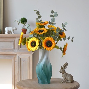 Flor Artificial <span class=keywords><strong>de</strong></span> Seda <span class=keywords><strong>de</strong></span> Tallo Largo Individual al por Mayor, <span class=keywords><strong>Girasol</strong></span> <span class=keywords><strong>de</strong></span> Plástico para Decoración <span class=keywords><strong>de</strong></span> Paredes Disponible para la Venta - Product Image 2