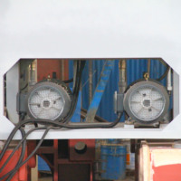 Presse hydraulique à quatre colonnes 500T personnalisée pour le repoussage profond, le tirage et le gaufrage de tôles, avec commande PLC et roulement