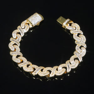 โปรโมชั่น สร้อยข้อมือแบบ Cuban Link ประดับเพชร Cubic Zirconia 5A ระดับพรีเมียม สำหรับผู้ชาย - Product Image 1