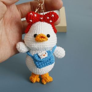 Llavero de patos con lazos de ganchillo, muñeco de punto hecho a mano, llavero de animal suave, colgante de moda para bolsos de mujer, decoración de joyería - Product Image 5