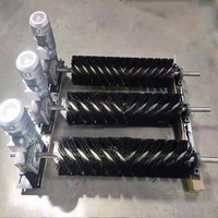 Brosse industrielle en nylon résistante à l'usure pour nettoyeur de bande transporteuse à rouleaux électriques, longue durée de vie, réduit le transfert de matériaux en arrière.