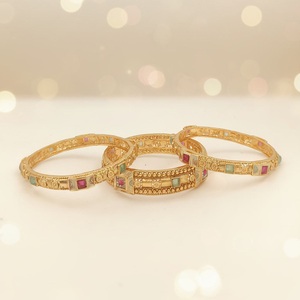 DIVYORO Juego de Brazaletes de Oro Antiguo Clásico de Diseño Premium de 50g con Incrustaciones de Piedras Multicolores, Joyería Étnica para Novias, Joyería de Boda para Mujer - Product Image 1