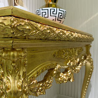 Table console d'appoint de salon de style baroque antique européen classique de luxe, rectangulaire, avec marqueterie, filigrane et acanthe en relief